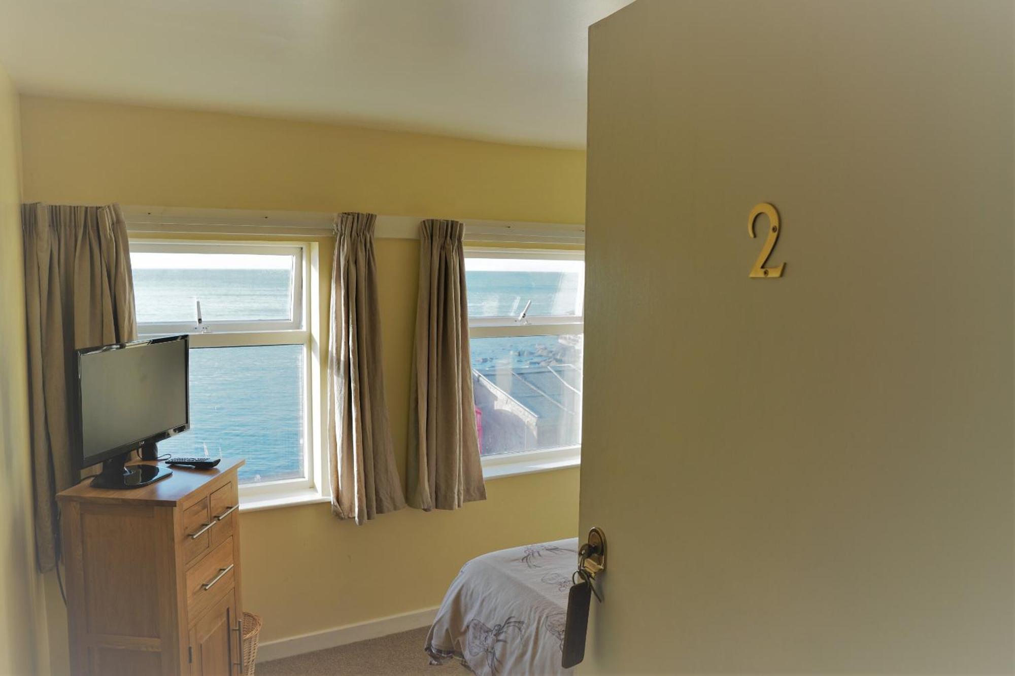 The Pennan Inn Room photo